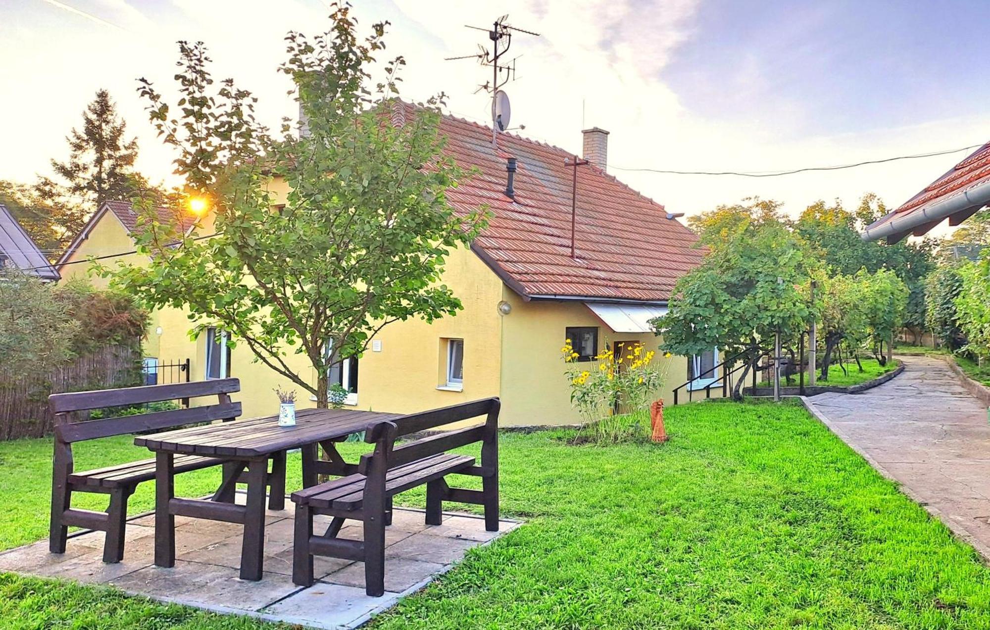 Domek Na Vinohradech Hlohovec Exterior photo